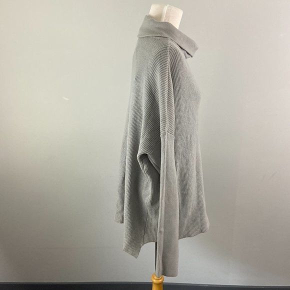 NWT‎ CYRUS Grey Long Turtleneck Sweater (XL) - Picture 3 of 8